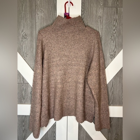 050. Womens Max Studio Turtleneck Sweater side buttons XL - Picture 6 of 6